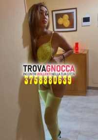 arezzo.a tante richieste e tornata laura più calda e porca tutte.