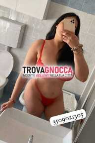 foto 100 autentica ❤️kimberly❤️ È bella vogliosa cerca piacere🍆 calda e fantastica succhiatrice posizione 69👅 vieni scoparmi pecorina vagina calda e bagnata💦