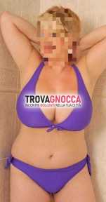 🌟🌟 chi ama leccare vagina carnosa tettona abbondante e volendo massaggio olistico 🌟🌟