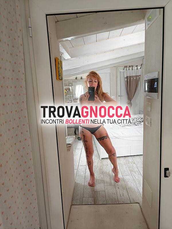 splendida donna ti attende momento speciale.