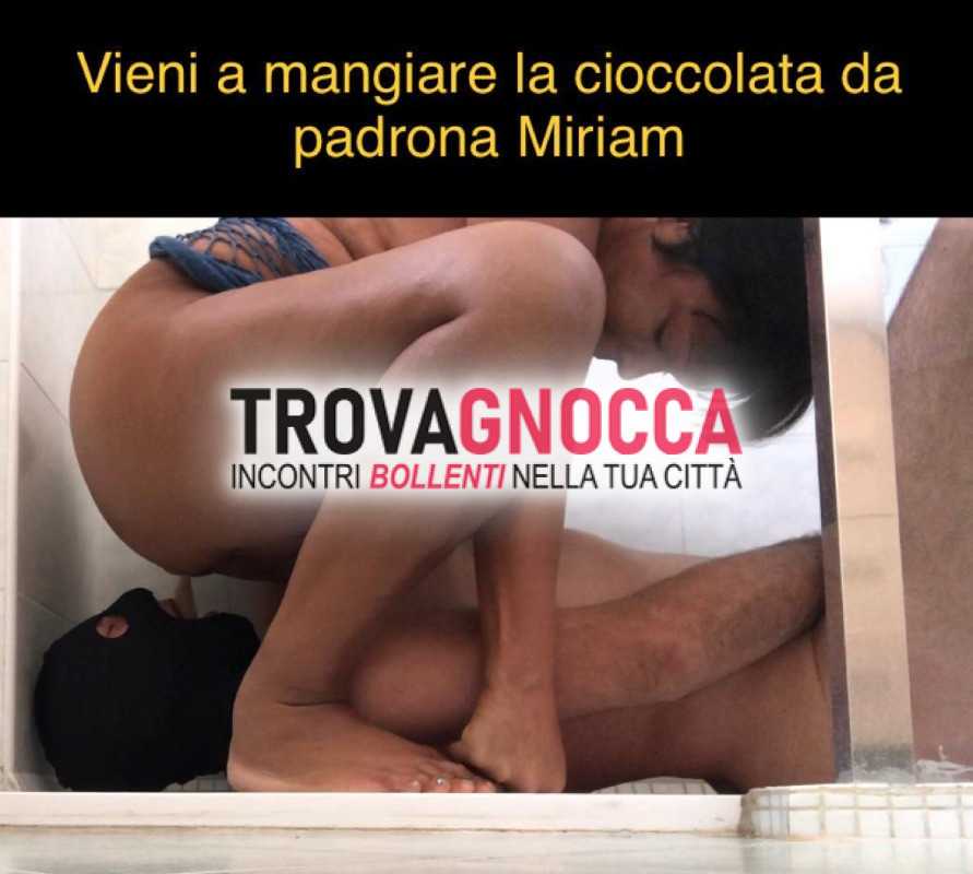transex tettona culona cazzone grosso gran porcona