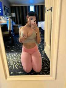 une fille 💋 impatiente et très disponible 💙 viens m'essayer💓 sans mauvaises surprises vraie salope passionnÉe par les bites dures ♥️