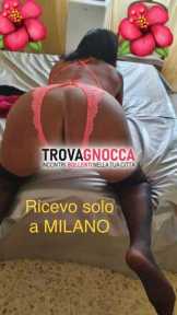 transex tettona culona cazzone grosso gran porcona
