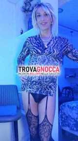 bella bionda dotatissima