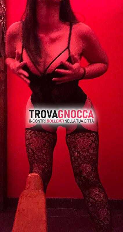 latina caliente vengo solo te