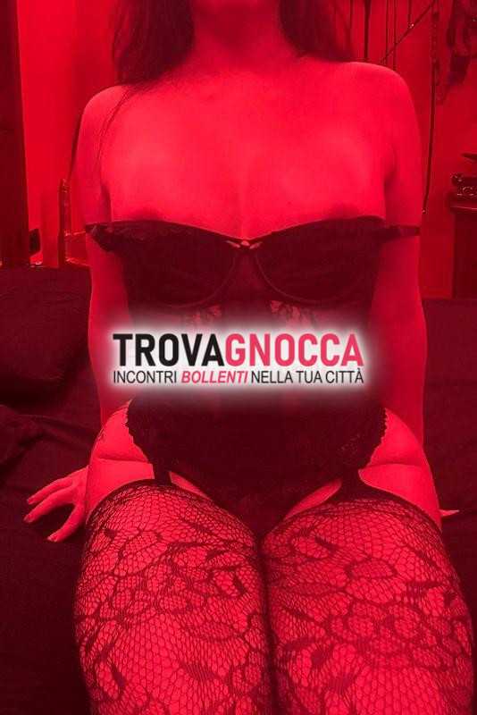 latina caliente vengo solo te