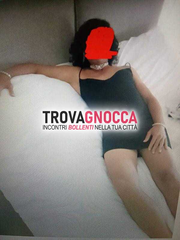 sara veramente italiana e travestita donna È molto bella dolce sensuale e passionale tocco follia. solo oggi