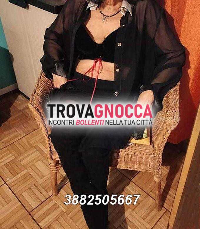 a saluzzo signora italiana è pronta farti vivere un'esperienza indimenticabile
