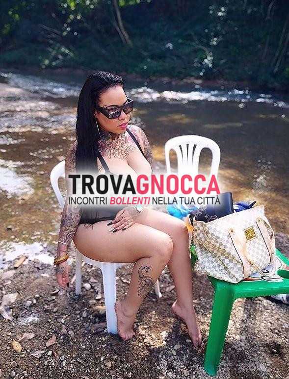 vera troiona tettona ti offre un'esperienza indimenticabile💋 sborrami culo e senti vero divertimento viso e bocca che ti lasceranno senza fiato gustando bocconcino al naturale dove preferisci. pronto fantasia folle pioggia dorata e latte vagina non perderti questa occasione pa💋