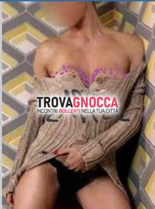 alice milf italiana sensuale prima classe parcheggio facile disposizione.
