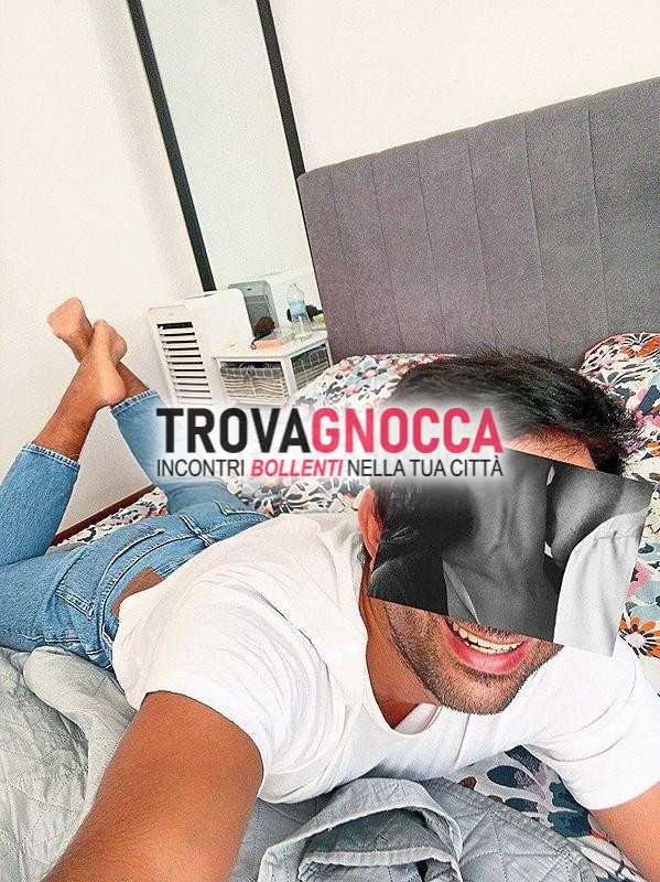 se sei sposata fidanzata o semplicemente single e ti senti annoiata dalla solita monotonia sotto coperte contattami sono uomo pieno passione e desiderio.