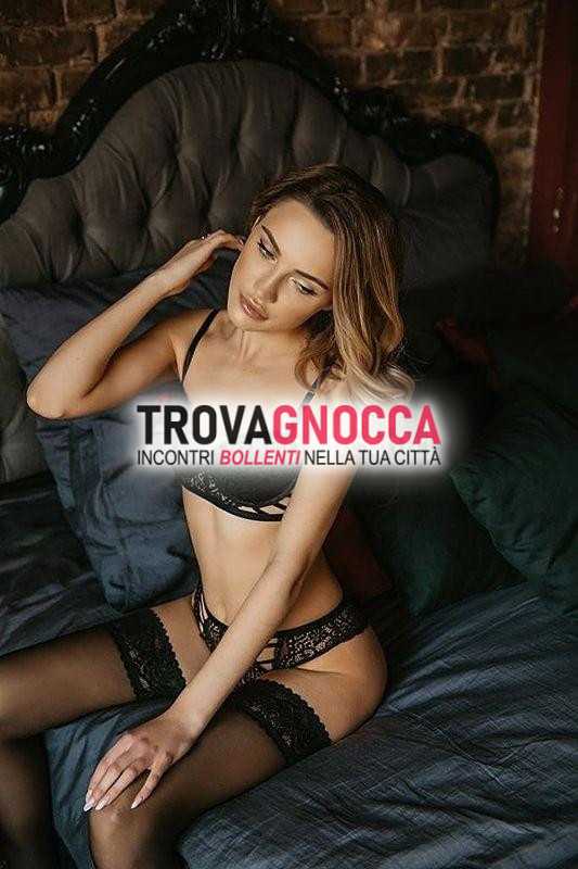 🫧appena arrivata🫧 incantevole e vogliosa questa sexy birricchina È pronta essere gustata