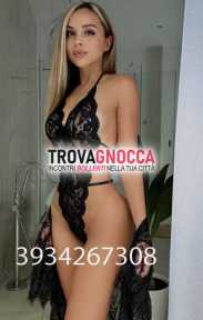 sofia massaggiatrice biondina tuo relax
