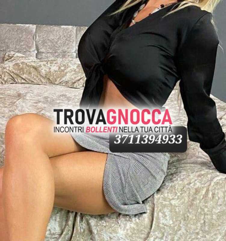 di passaggio signora italiana matura completa