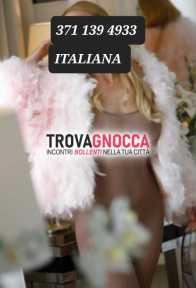 di passaggio signora italiana matura completa
