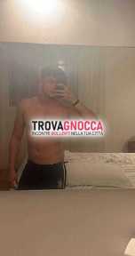 🎁🎁🎁🎁🎁escort solo attivo 19 anni imponente 18 cm🎁🎁🎁🎁