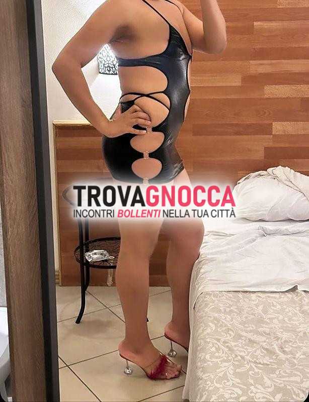 sono seducente bagascia alessian🇫🇷 fantastico culone 🍑🍑🔥🔥 ti aspetto nel mio hotel🏨 un'escursione indimenticabile e momenti passione ragg🚘
