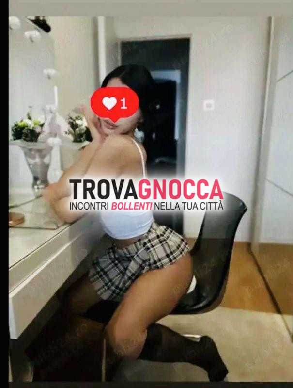 rebecca 💙🏨🏠 solo raggiungo💙 anche casa tua nell'albergo 🏨 e provincia accoglio anche coppie fino mattina