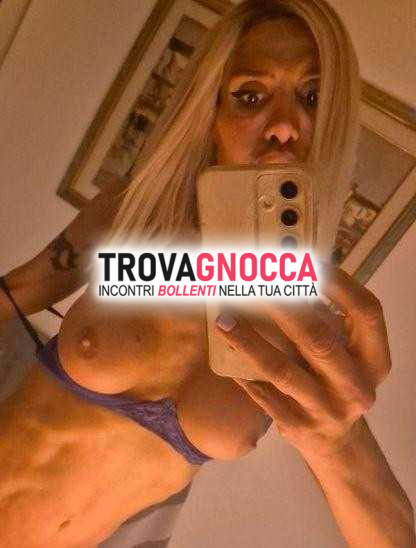 azzurra l'italianissima regina divertimento sessuale