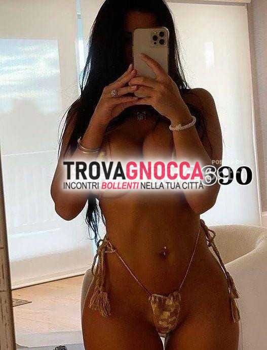 molfetta 
fantastica opportunitÀ 
incantevole donna grande charme e sensualitÀ. 
massaggiatrice estremamente comode 
con climatizzatore rifugio rinfrescante.