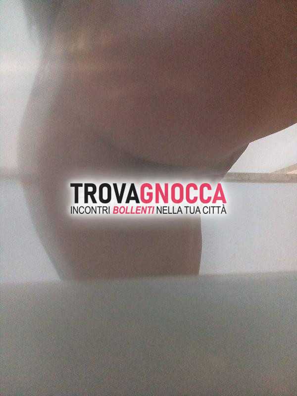giovane donna accoglie esclusivamente over 30 e solo italiani veri gentleman.