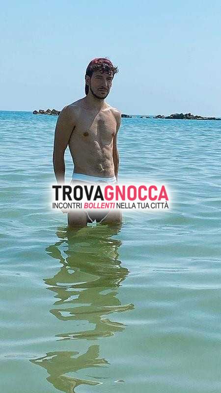 🦶 ragazzo 25 anni alto 176 pulito e forma corpo atletico. mercenario discreto clienti seri 💪 sei pronto staccare mente e concederti momento relax