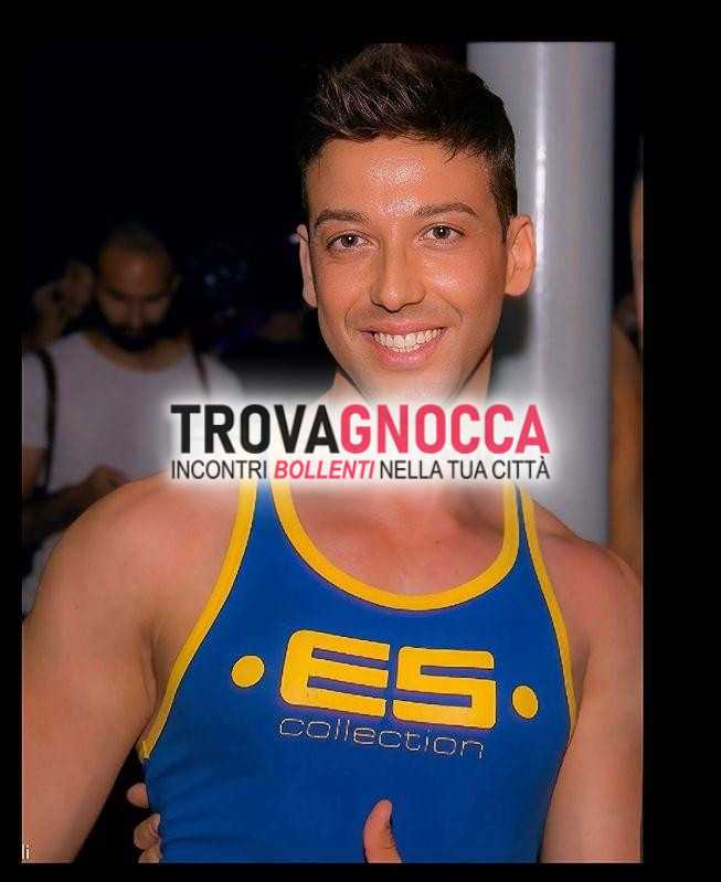 attivo ben dotato amico xxxl proveniente sud italia discreto e molto riservato. siamo disponibili ad accogliere e muoverci