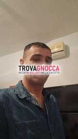 sono giovane cerca donna matura cui poter condividere momenti divertimento e spensieratezza.