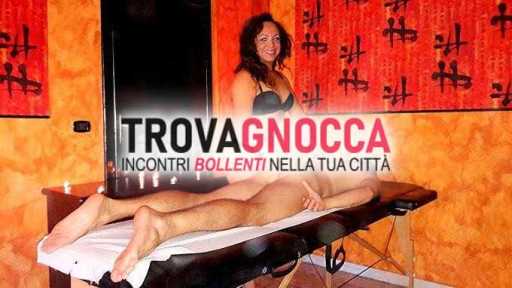 angela massaggiatrice transessuale professionale è un'esperta nel fornire massaggi erotici rilassanti sul lettino.