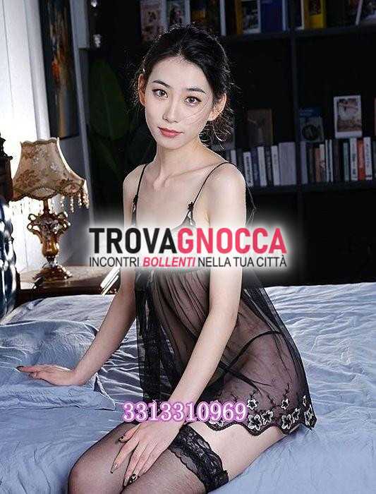 siamo ragazze orientale meravigliose pronte offrirti un'esperienza super completa e senza tabù. eccellenti nei preliminari scoperti. ti aspettiamo incontro speciale.
