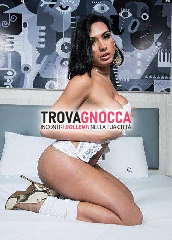 attivissima 👢 e passiva pronta soddisfare tutte tue voglie magnifico giocattolino 💄. veramente ricca latte 👄. speciale terza gamba 🎀