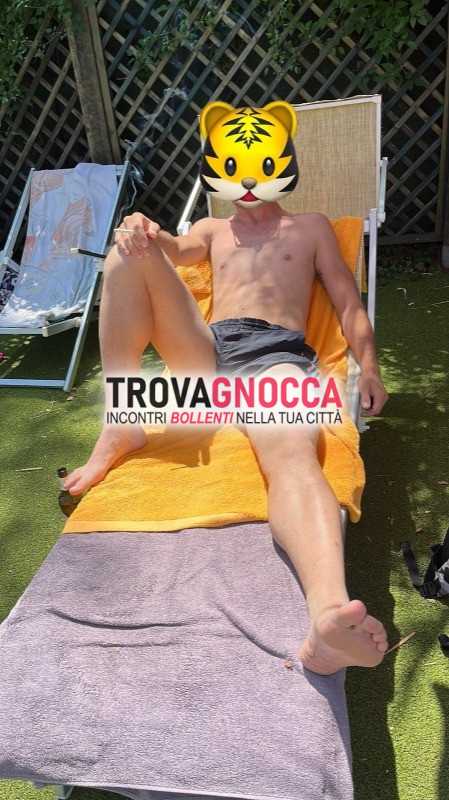 porco dominante cerca pischella