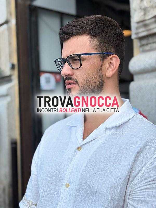 🔥 henrico – 190m pura potenza maschile 🔥 
28 anni – robusto muscoloso gran culo piedone e minchia enorme… tutto xxl 
sono l'uomo che ti farà vivere un'esperienza indimenticabile fino a