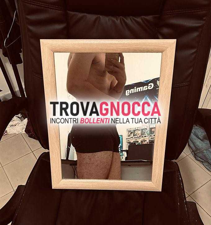 giovane disponibile incontri passionali esclusivamente no over 35.