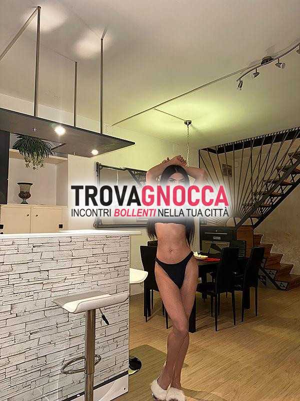 prima volta nella zona camerlata como🥳 sensuale e accattivante ✨ minchia enorme 22 cm 😳xl 🍆 e tanto latte caldo 💦💦 colombiana 🇨🇴 garantisco mia reale natura al 100