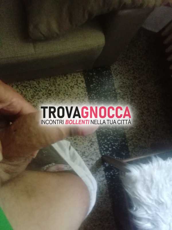 singolo molto dotato donne mature anche sposate.