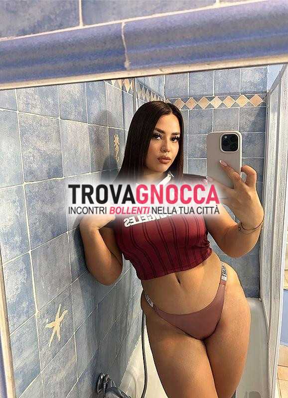 dolce nuova ragazza colombiana appena arrivata latina momenti intimitÀ indimenticabili