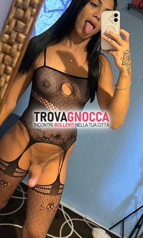 beatriz transessuale appena giunta cittÀ. disponibile 2424 travestimenti e giocattoli che realizzano ogni tua fantasia erotica vera padrona. foto 100 reali.
