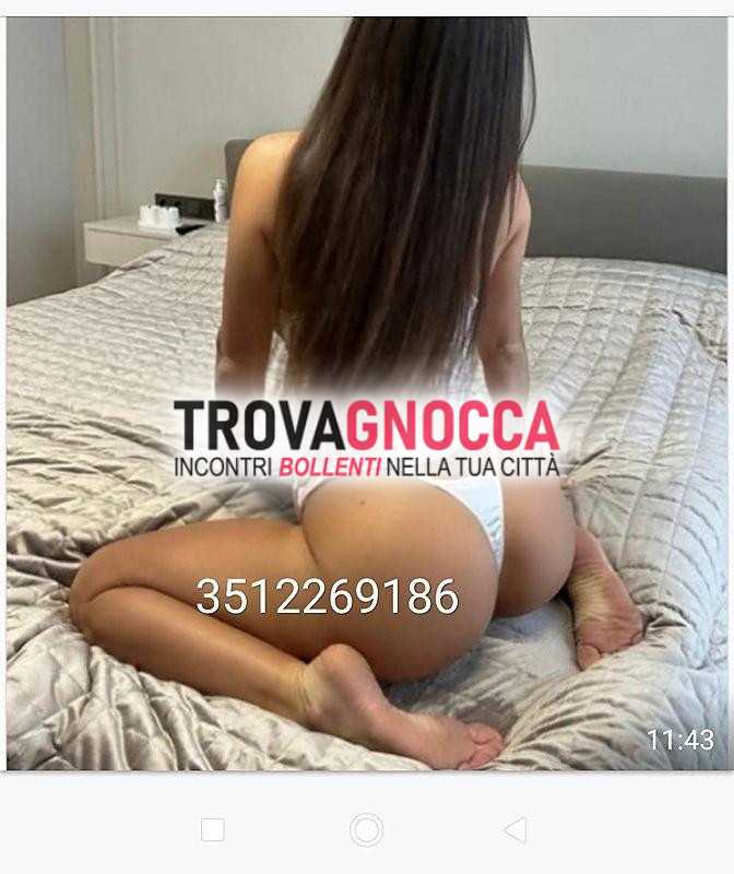 app appena arrivata fresca e seducente ❤️‍🔥💯 seno naturale pompini e sensualitÀ offerta mio lato b È sempre pronto deliziarti godibile bocca esperta.