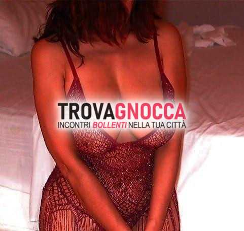 milf 42enne donna bella e prosperosa che sapeva mettersi mostra suo abbigliamento provocante si concede saltuariamente momenti piacere se stessa.