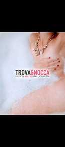 ragazza straordinariamente affascinante dolce miele e irresistibilmente sexy.