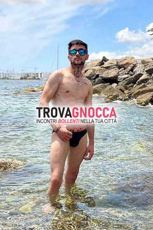 marco affascinante scort spagnolo un'erezione imponente e abbondante latte sempre attivo al 100 pronto divertirsi amico latino