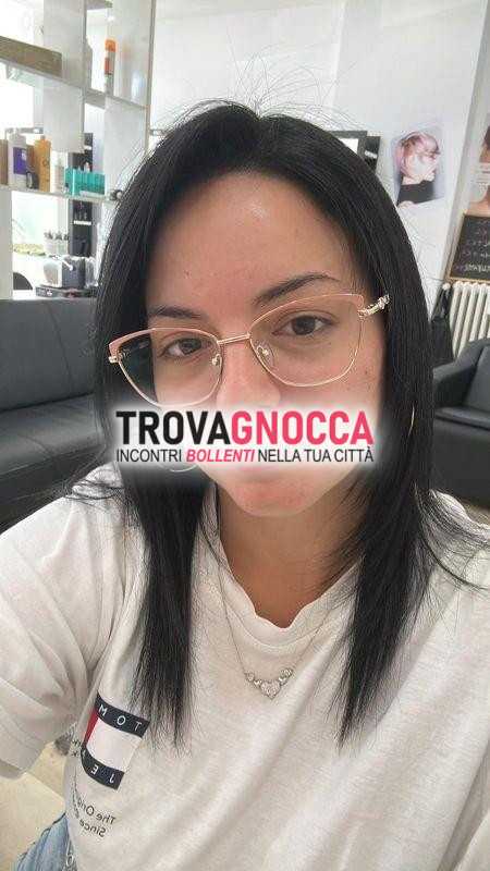 ciao tutti ho 19 anni sto cercando nuove esperienze rose solo italiani interessati esplorare mondo piedi strapon e sesso niente lato b