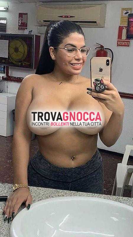 fantastica sofia💖 sei veritiera troia ti regalo momento squirting 1 volta pompa gola al naturale e leccata palle sexy complimenti a z e non dimenticare magica pioggia dorata