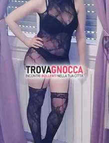 🎇🎇🎇🎇🎇 due magnifiche donne italiane pronte realizzare tutti tuoi desideri fino giovedÌ. 🎇🎇🎇🎇