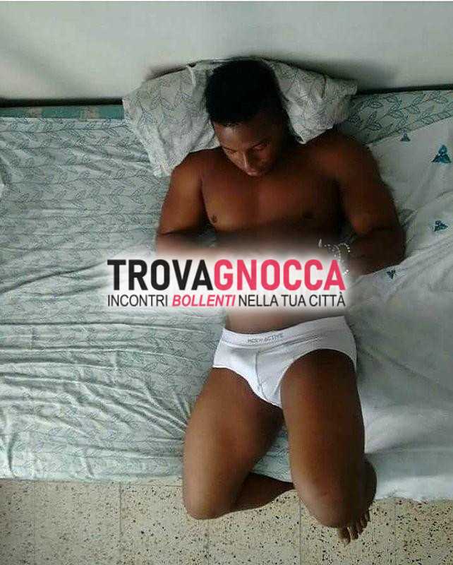 ragazzo latino cubano 🇨🇺 appena arrivato prima volta dotato molto latte e erezione xxl 🍆🍆🍼🍼
