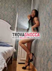 vivi intensi piaceri splendida donna giovane.