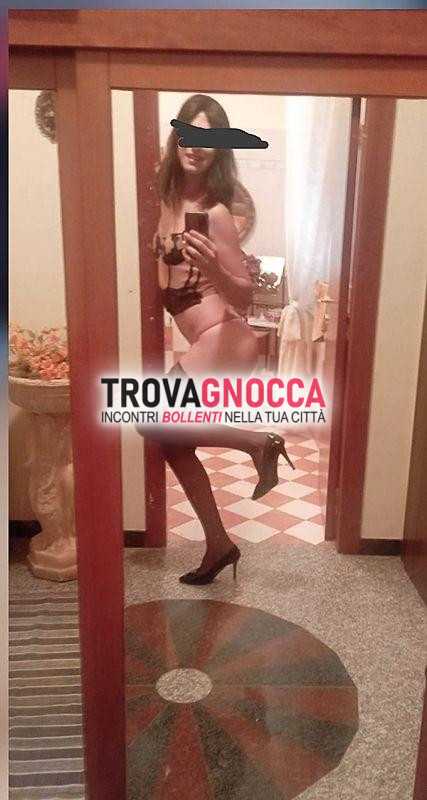 incantevole trav italiana😈😈🌄🐽a termoli 🐽🔥💕 campomarino 🔥💕 dai un’occhiata alla mia foto🔥💕 raggiungo anche te 🚘🚘🚘
