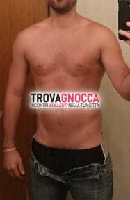 giovane uomo cerca donna o ragazza. disponibile 24 ore 24. ospito e raggiungo