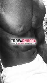 ragazzo africano dotato personalitÀ incredibile e charme fortemente attrattivo.